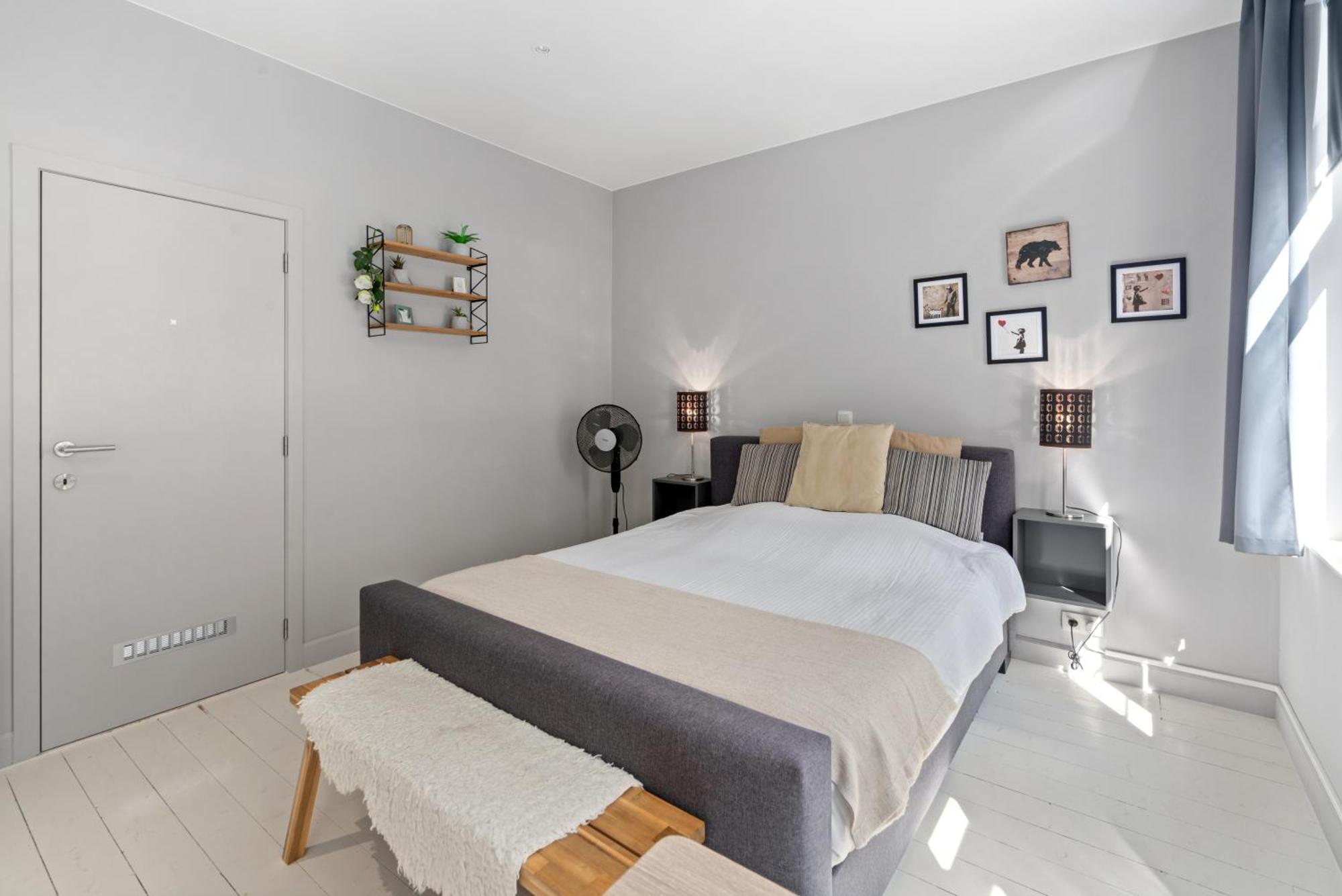 Spacious Guest Suites Near Historic Market - 5 Min Walk Brugge Bagian luar foto