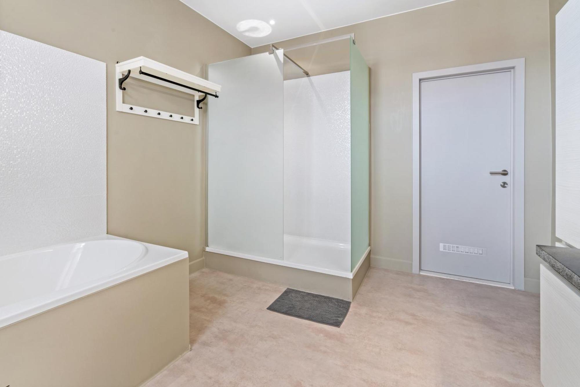 Spacious Guest Suites Near Historic Market - 5 Min Walk Brugge Bagian luar foto