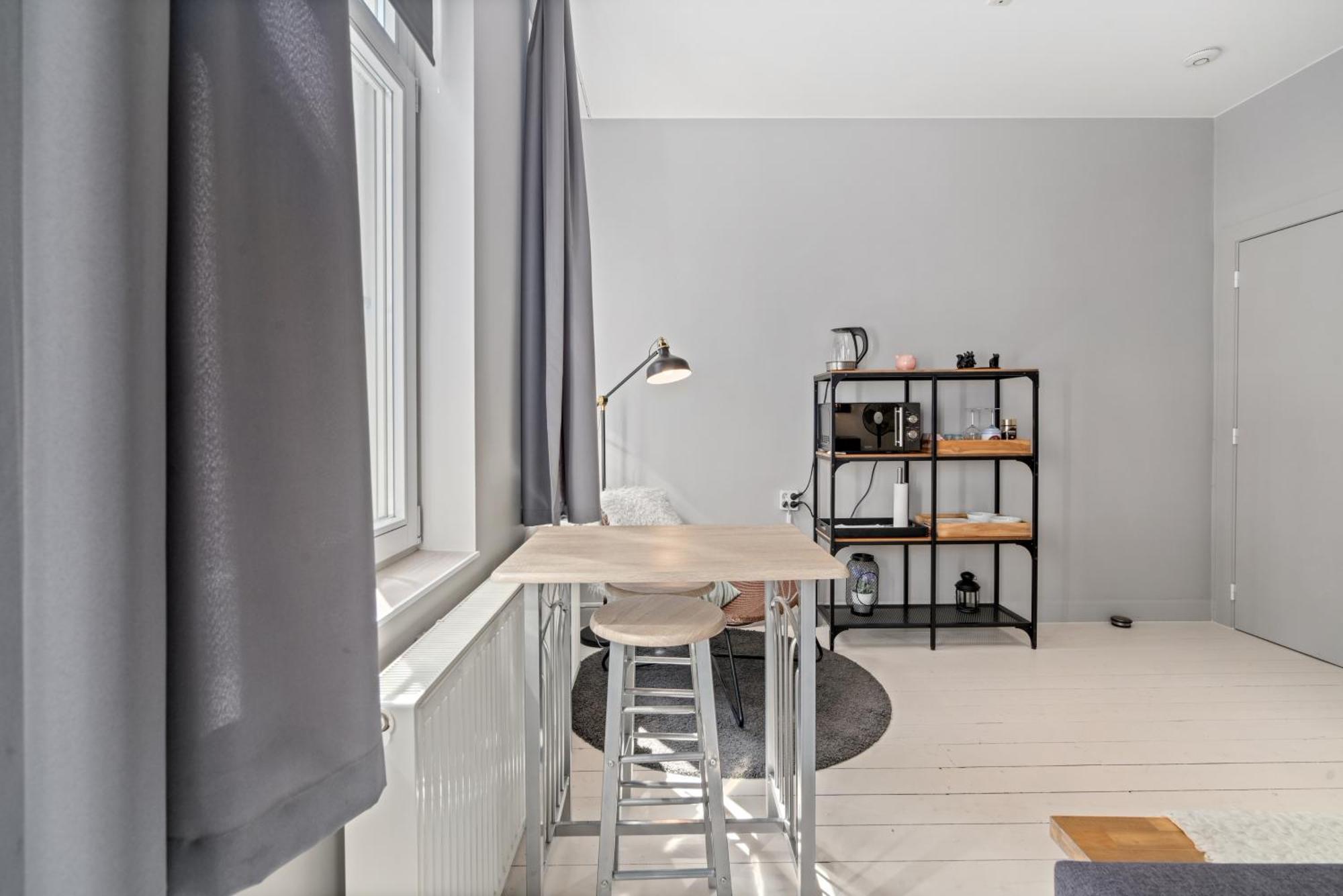 Spacious Guest Suites Near Historic Market - 5 Min Walk Brugge Bagian luar foto